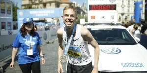 Galen Rupp festeggia