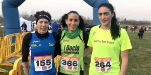 il podio femminile : da sinistra  Alessia Colnaghi (3^classificata), Chiara Fumagalli (1^) e Martina Ripamonti (2^)