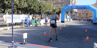 Francesco Quarato taglia per primo il traguardo  