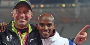 Alberto Salazar con uno dei suoi atleti più prestigiosi, Mo Farah