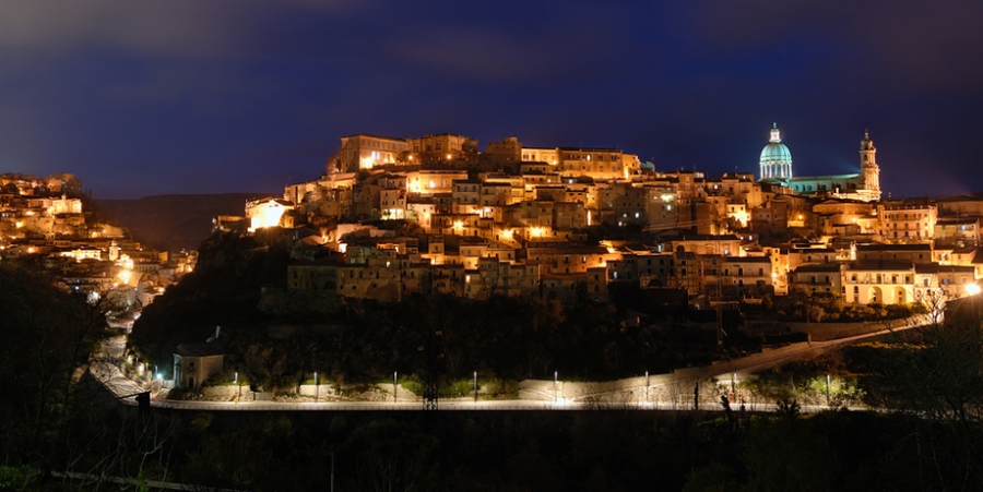 Ragusa di notte