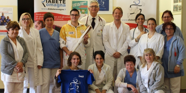 William, la torcia e lo staff medico diabetologia Forlì