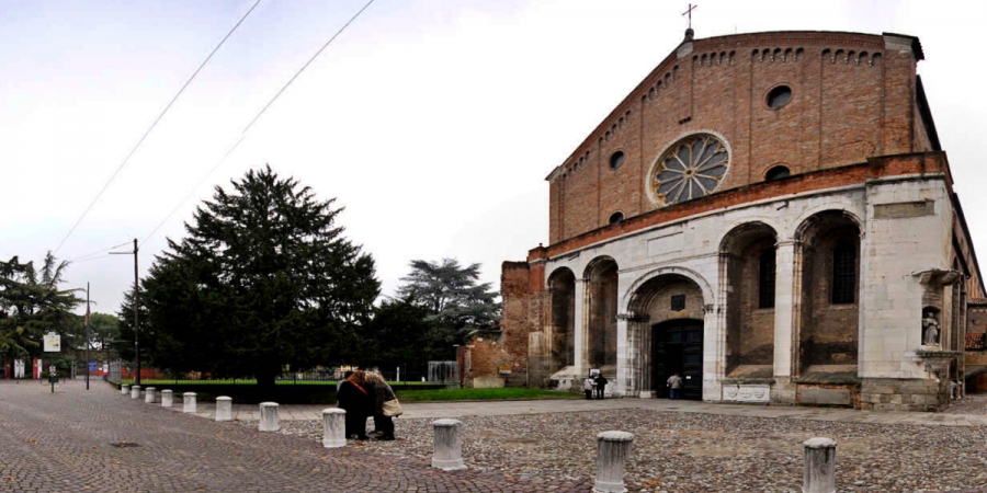 Piazza Eremitani