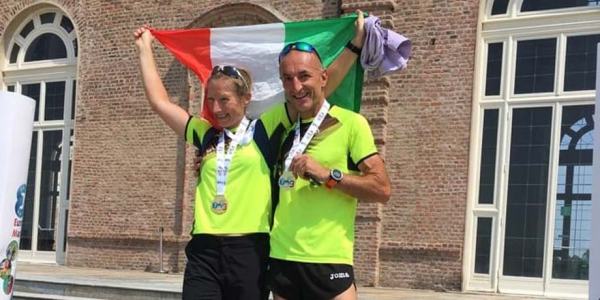 I due ori dei 10 km Ana Capustin F 35, Giovanni Stella M 50