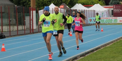 Staffette all&#039;interno, individuali all&#039;esterno, tutti in amicizia