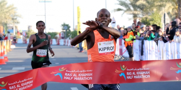 Kiprop taglia il traguardo