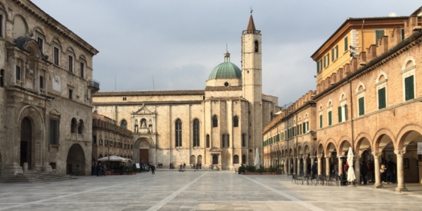 Ascoli - Piazza del Popolo