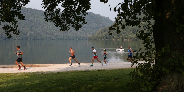 un bel tratto del percorso sul lago