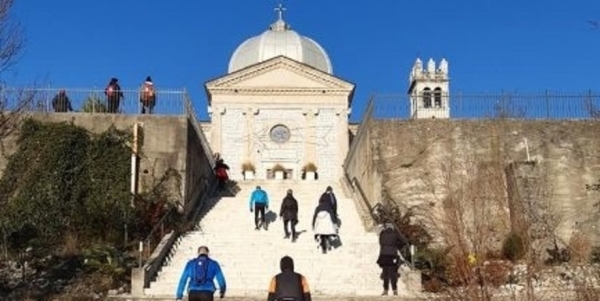 Passaggio nei pressi del Santuario Madonna del Monte 