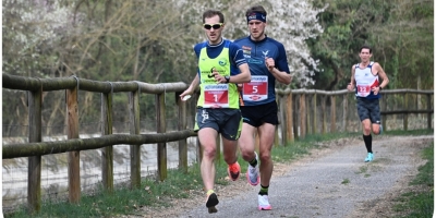 Un bel tratto lungo il Canale Conti, km 17, con i tre atleti del podio 2022. Beltrami(5), Mandelli (1), Milani (22), arrivati in quest&#039;ordine