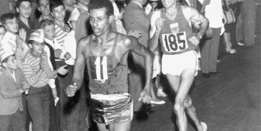 Bikila trionfa a Roma