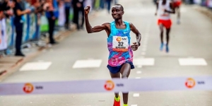 Kenneth Kipkemoi vince a Rotterdam nel 2018