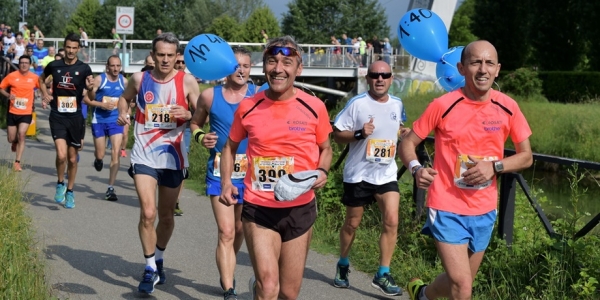 un passaggio al km 5, coi pacer dal tempo finale di 1:40&#039;