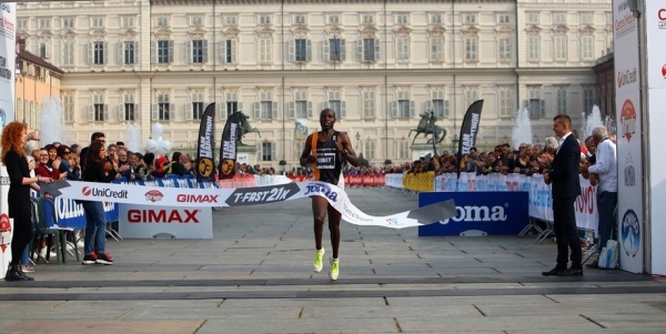 James Kibet vince la 21k