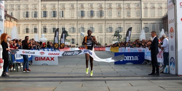 James Kibet vince la 21k