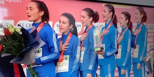 La squadra azzurra Under 23 sul podio