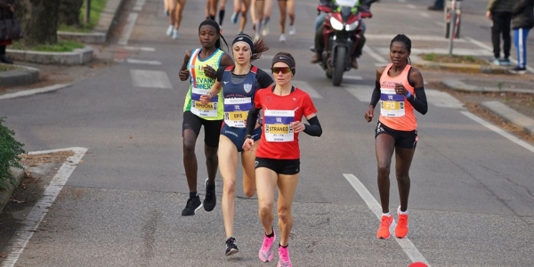 Valeria Straneo già al comando al 1° chilometro