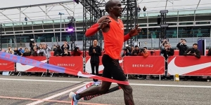 Eliud Kipchoge al termine della sua prova a Monza