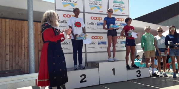 Podio femminile, da sinistra Helen Bekele Tola, Sara Dossena, Marta Esteban Polveda