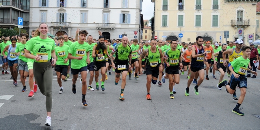 La partenza, davanti a tutti Vittoria Fontana, pettorale numero 1