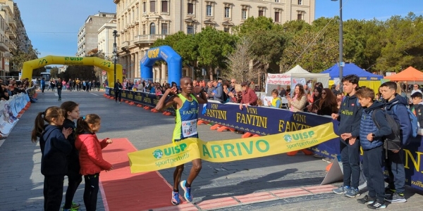 Leonce Bukuru vince a Pescara