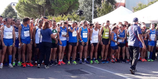 Partenza della maratonina: chi c&#039;è c&#039;è...