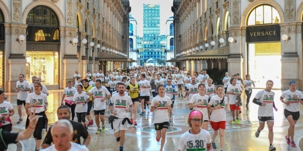 5.30 passaggio in Galleria Vittorio Emanuele