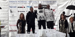 Il podio maschile della mezza ,maratona, da sinistra Haji Yasin, Mosisa Tefera, Geoffrey Korir