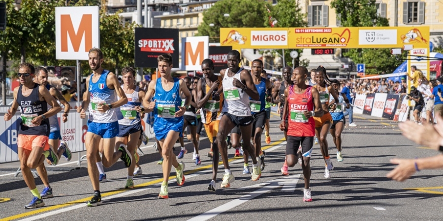 Partenza mezza maratona gruppo elite