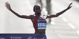 L&#039;arrivo vittorioso di Brigid Kosgei