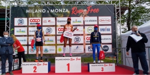 Il podio femminile della 10k: Giulia Sommi, Najla Aqdeir e Maria Righetti