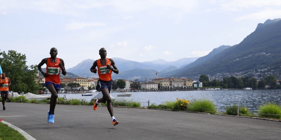 Passaggio sul lungo lago, edizione 2018, Cosmas Birech (a destra, poi vincitore), Ronoh Kiplagat (a sinistra, secondo classificato)